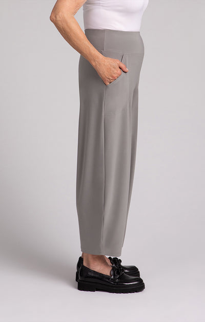 Narrow Lantern Pants Sympli