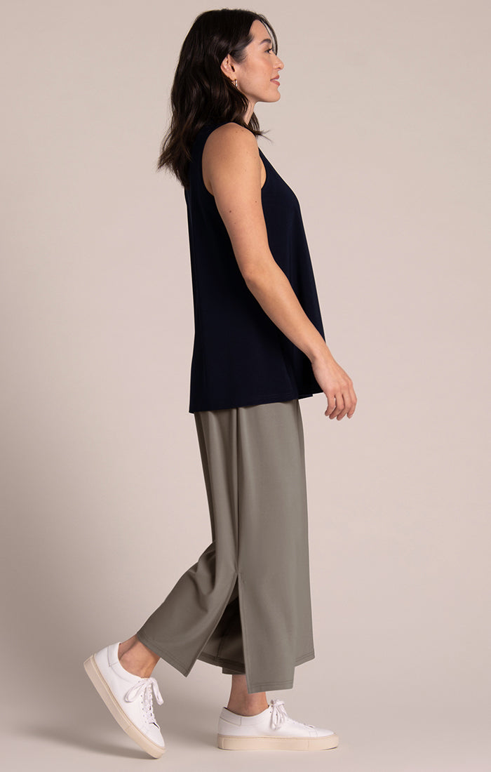 Deep V Trapeze Tank Sympli