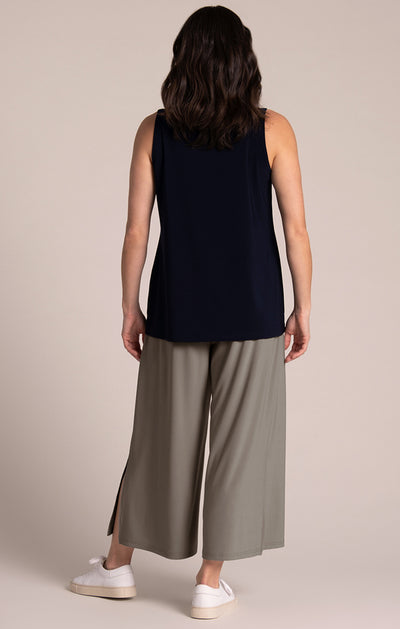 Deep V Trapeze Tank Sympli